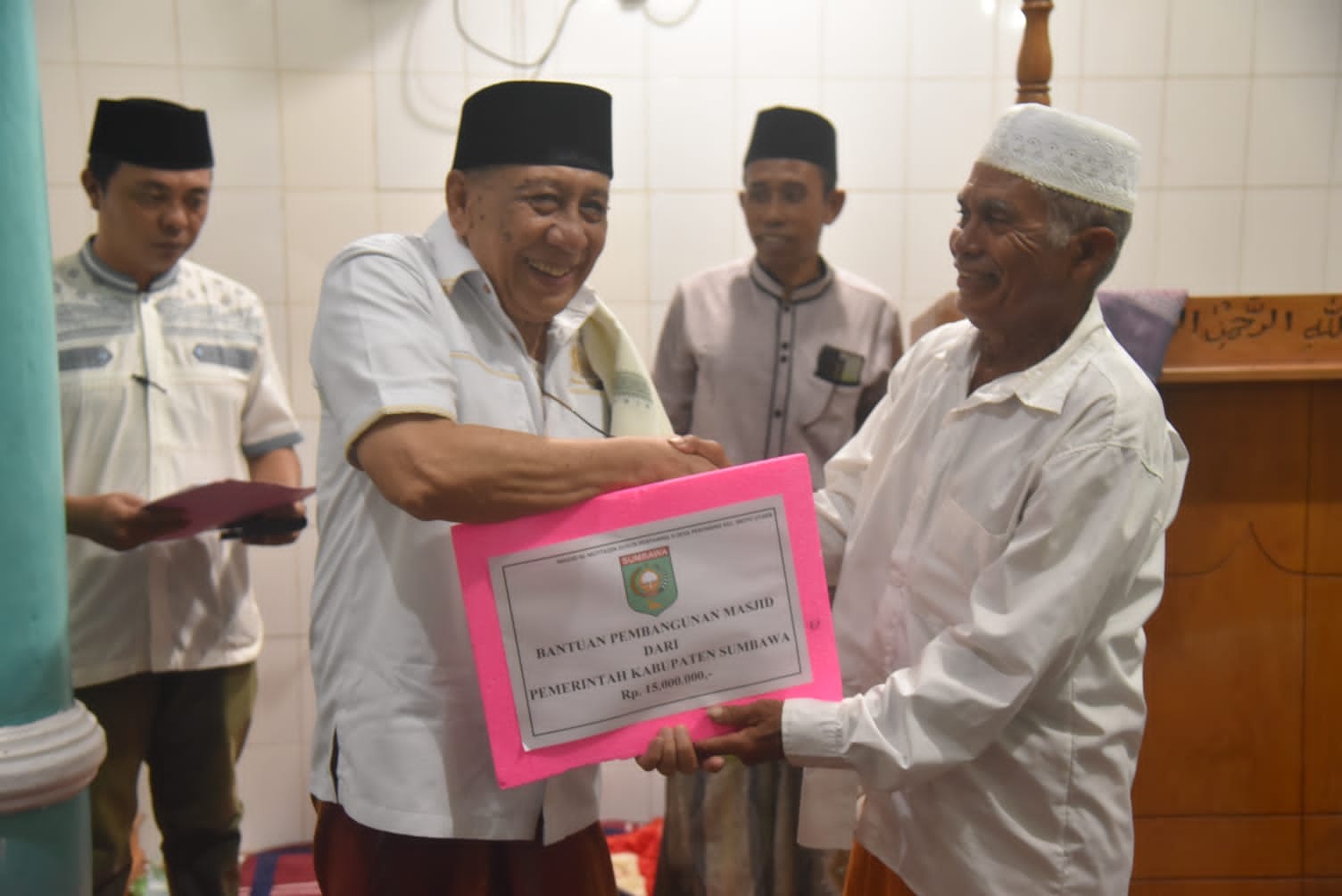 Bupati Sumbawa Safari Ramadan ke Masjid Al-Muttaqin, Desa Penyaring, Kecamatan Moyo Utara, Kabupaten Sumbawa.