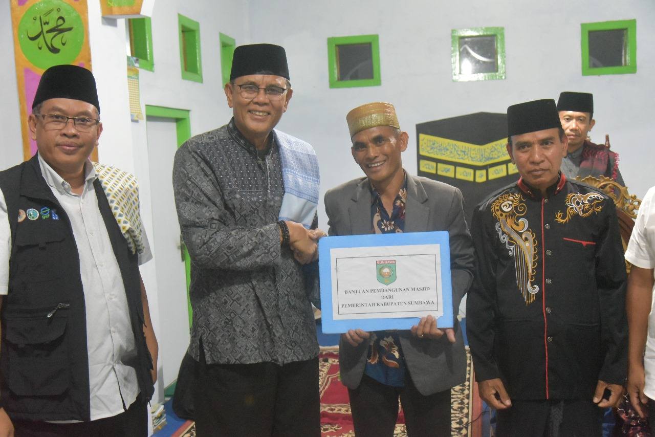 Bupati Sumbawa Safari Ramadhan di Masjid Darussalam, Desa Lawin