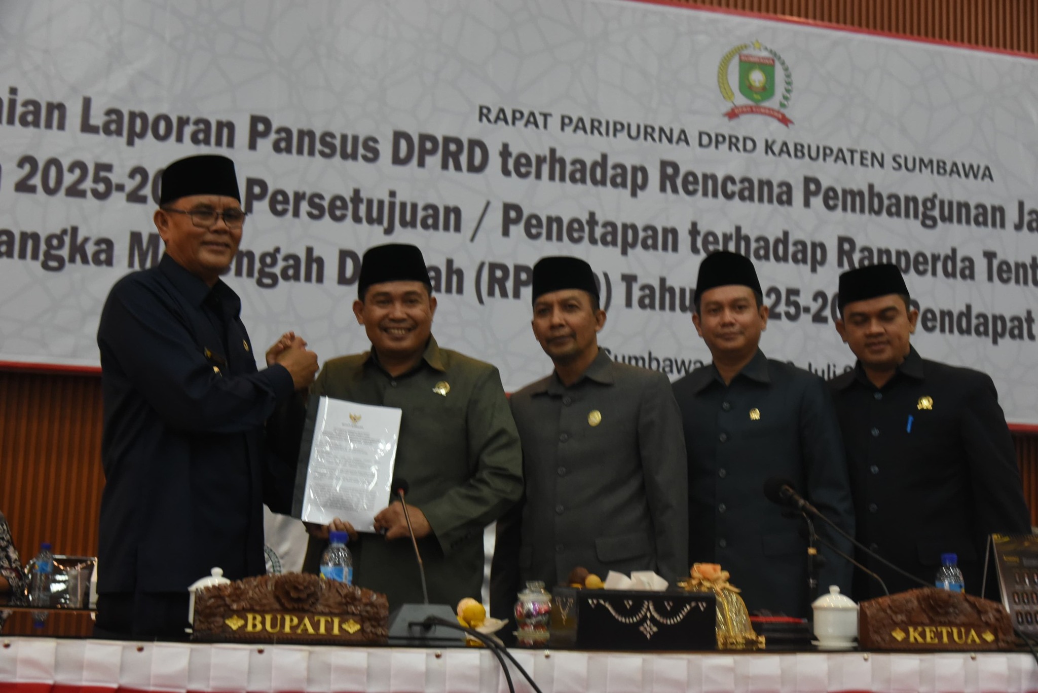 RPJMD Sumbawa 2025–2029 Disahkan, Bupati Tekankan Spirit Akselerasi dan Inovasi Pembangunan