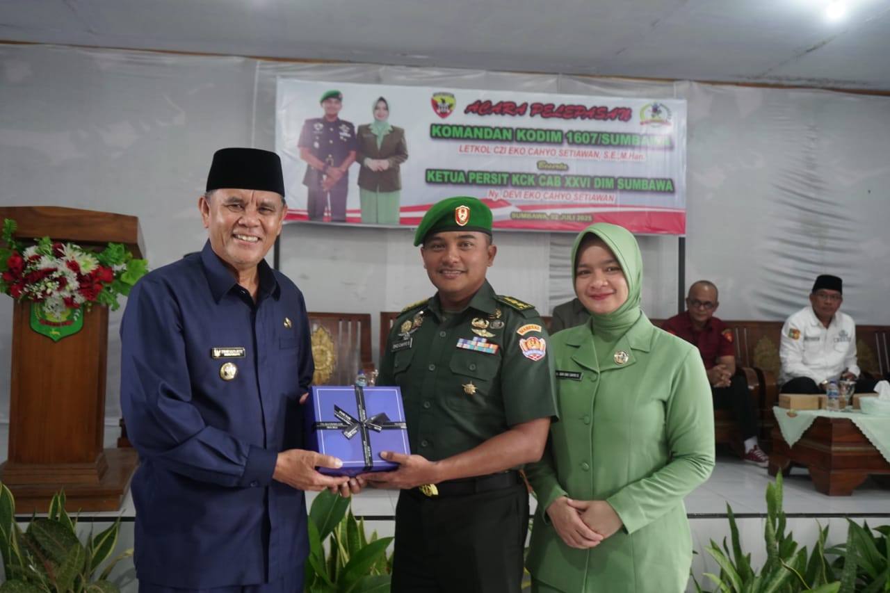 Bupati Sumbawa Hadiri Acara Pelepasan Komandan Kodim 1607/Sumbawa: Terima Kasih atas Dedikasi dan Sinergi