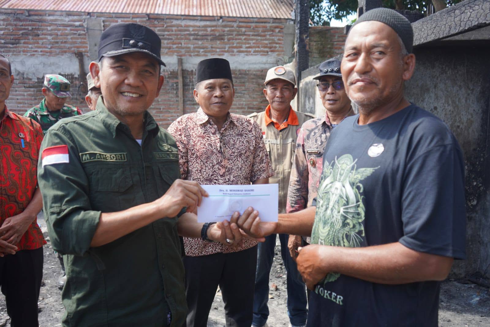 Pemkab Sumbawa Tanggap Bencana: Wabup Ansori Tinjau Langsung Lokasi Kebakaran di Alas Barat