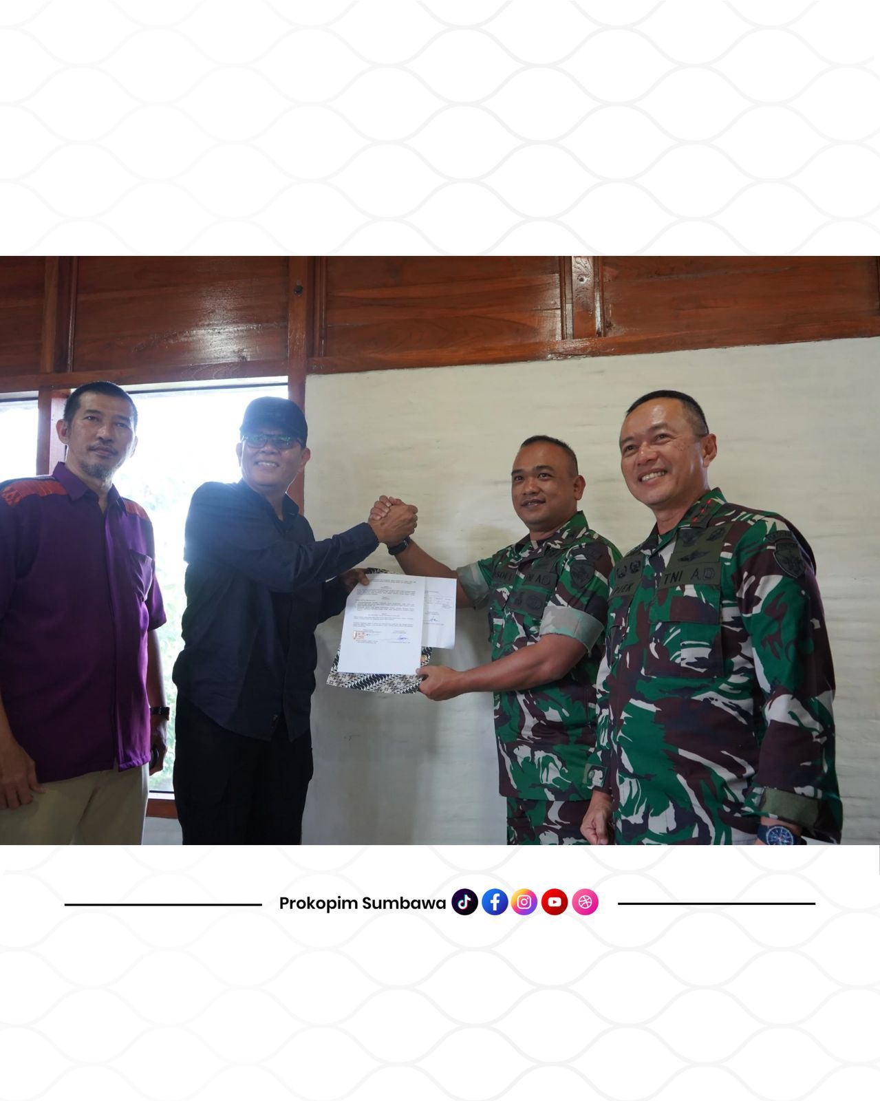 Pangdam IX/Udayana Kunjungi Sumbawa, Serahkan Tunggul Yonif TP 835/SYB