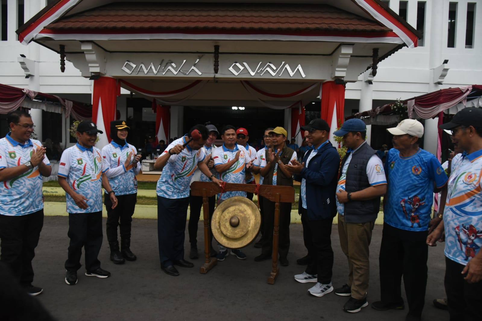 Bupati Sumbawa Resmi Buka PORKAB 2025, Ajang Cetak Atlet Menuju PON 2028