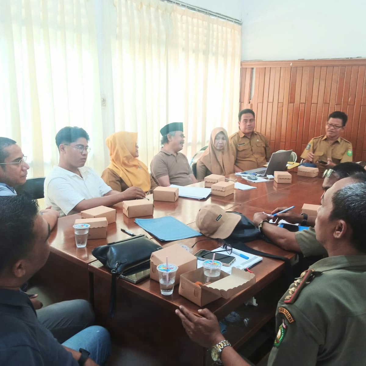 Pemkab Sumbawa Gelar Rapat Penertiban Reklame, Tegaskan Pajak 25% dan Sanksi Tegas bagi Pelanggar