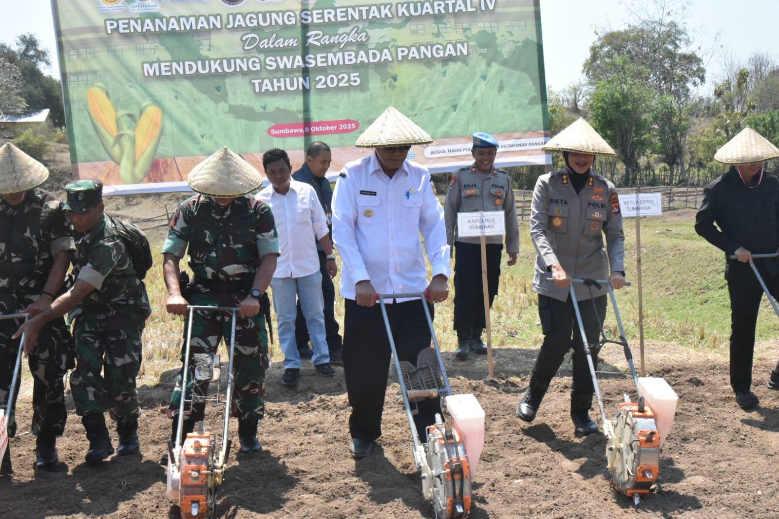 Bupati Sumbawa Dukung Penuh Program Ketahanan Pangan Nasional: Tanam Jagung Serentak Kuartal IV Bersama Wapres RI dan Kapolri