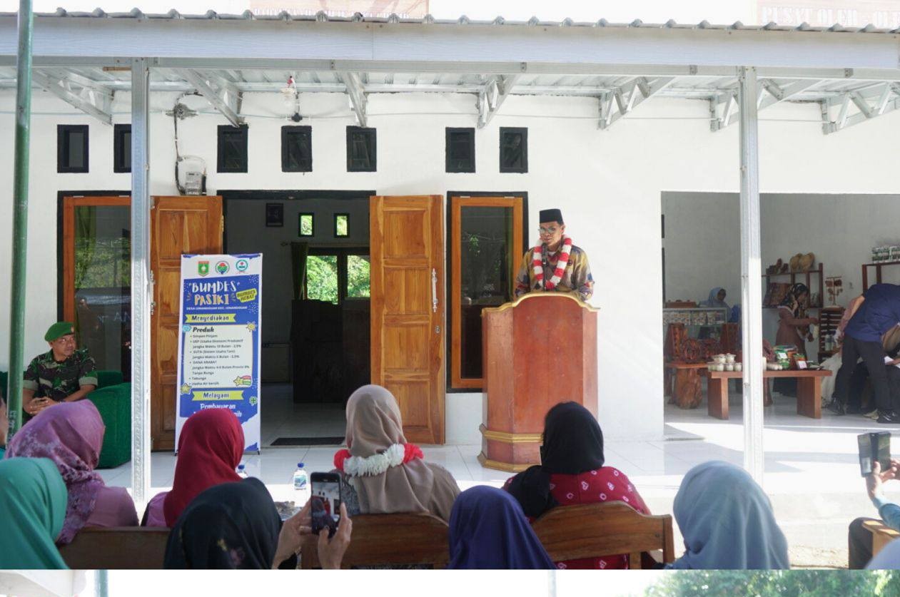 Bupati Sumbawa Resmikan Kantor BUMDes Pasiki, Perpustakaan Desa, dan Pusat Oleh-oleh Lenangguar: Dorong Ekonomi Rakyat, Literasi, dan Lingkungan Hijau