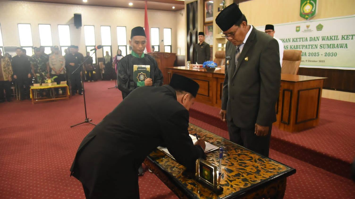 Bupati Sumbawa Lantik Ketua dan Wakil Ketua Baznas 2025–2030: Perkuat Sinergi Zakat untuk Kesejahteraan Ummat