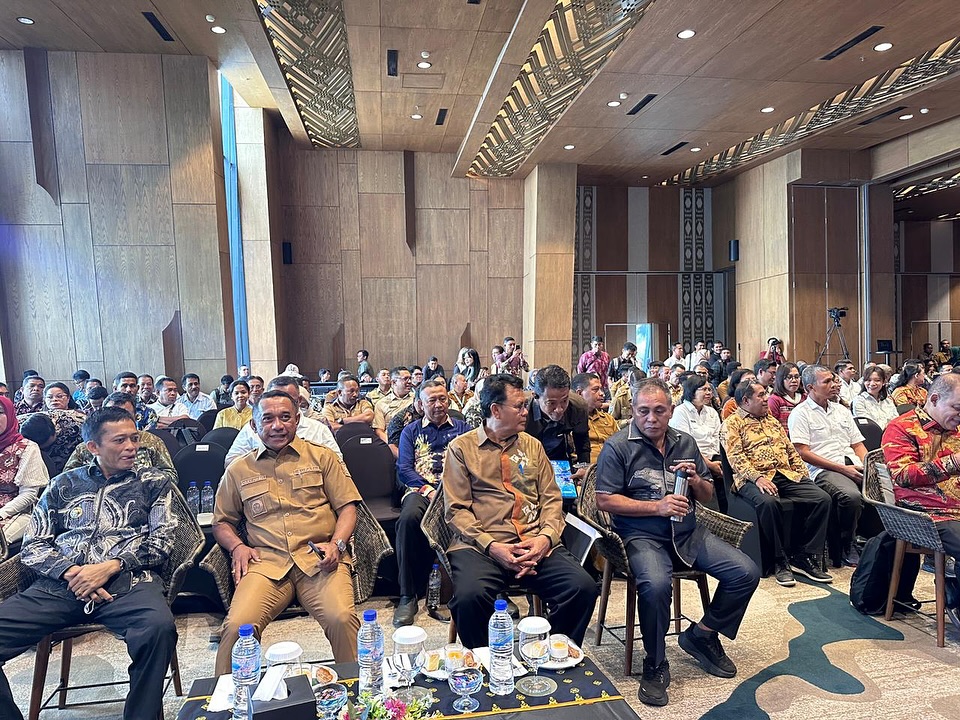 Bupati Sumbawa Hadiri Forum Koordinasi Penataan Ruang Bali–Nusa Tenggara di Labuan Bajo