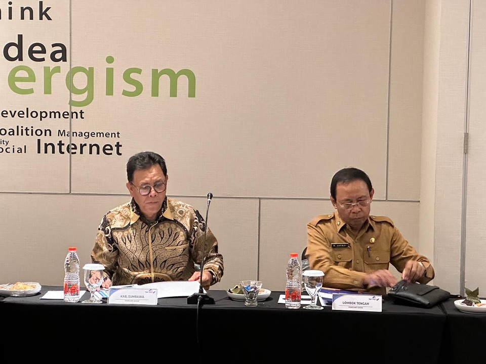 Bupati Sumbawa Hadiri RUPSLB PT. BPR NTB Perseroda 2025 di Mataram