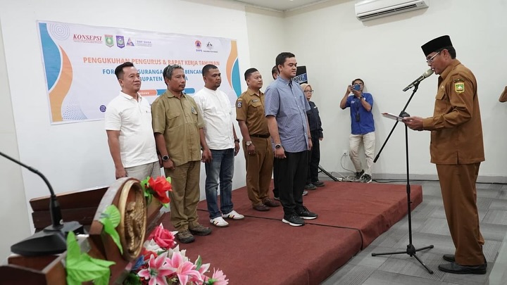 Bupati Sumbawa Kukuhkan Pengurus FPRB, Perkuat Sinergi Pengurangan Risiko Bencana