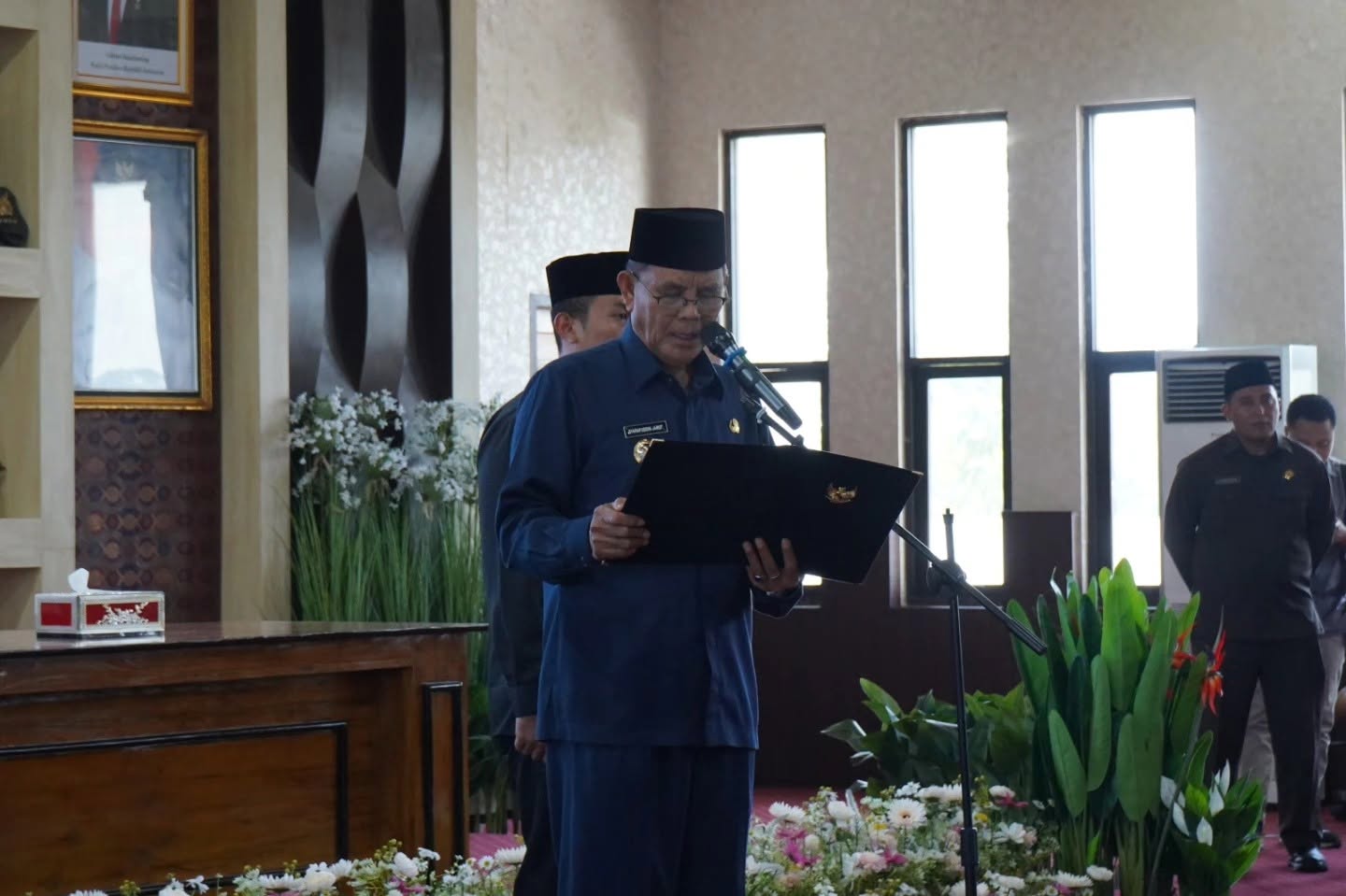 Bupati Jarot Ambil Sumpah PNS dan Lantik Pejabat Fungsional, Tegaskan ASN Harus Hadir Melayani dan Menjawab Harapan Masyarakat