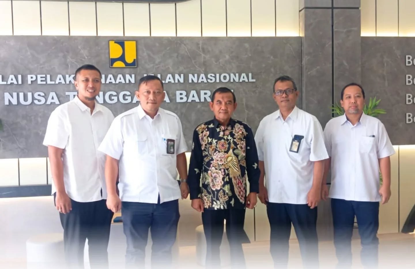 Wabup Sumbawa Jemput Dukungan Pusat untuk Percepat Pembangunan Jalan, Bukti Pemerintah Daerah Terus Perjuangkan Aspirasi Masyarakat