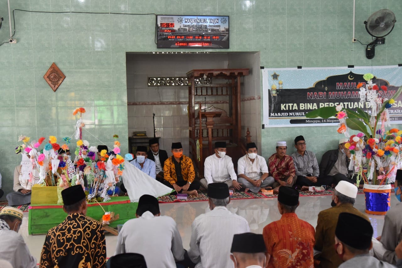 MUSIM  HUJAN MULAI DATANG, BUPATI SUMBAWA INGATKAN JAGA KEBERSIHAN LINGKUNGAN MELALUI GOTONG ROYONG