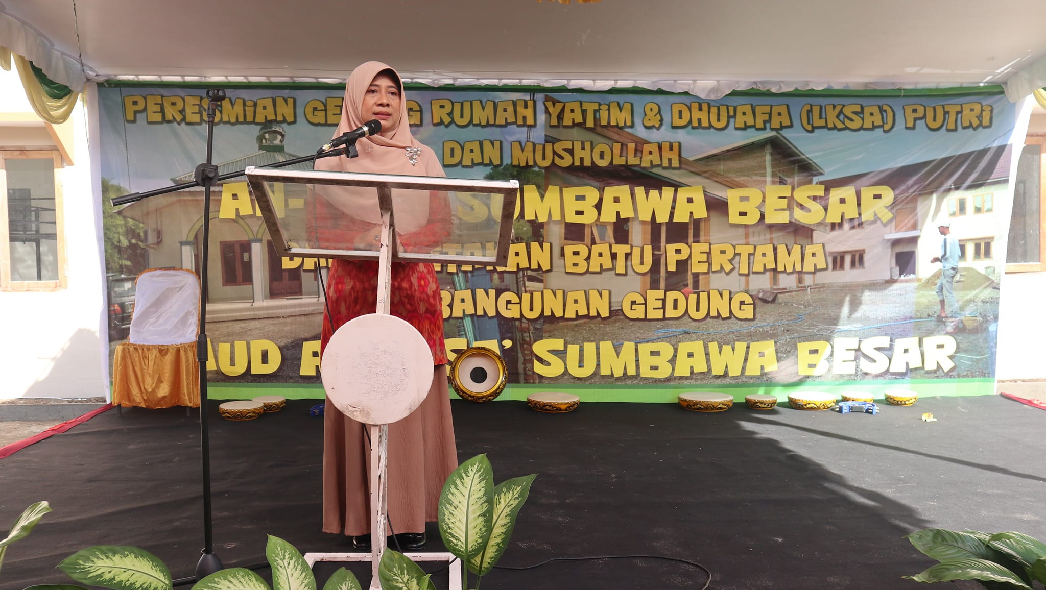 Peresmian Gedung Rumah Yatim dan Dhu'afa Putri (KLSA) Mushollah dan  Peletakan Batu Pertama Pembangunan Gedung PAUD An-Nisa Sumbawa Besar