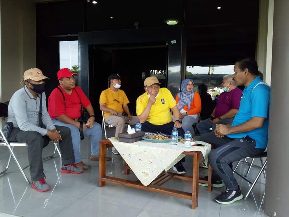 SEMARAKAN SENAM JUM, AT SEHAT DIRANGKAIKAN DENGAN PEMBAGIAN  DOORPRIZE  DAN PELAYANAN VAKSINASI COVID--19