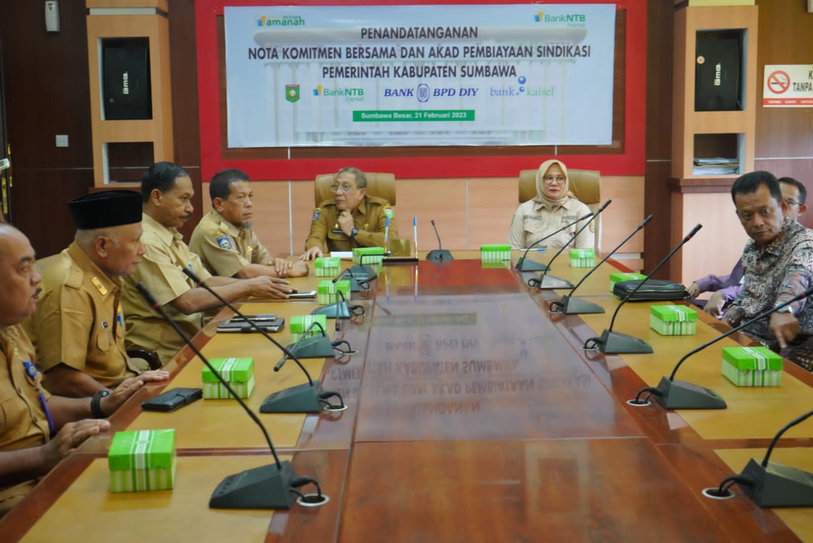 Penandatanganan Nota Komitmen Bersama dan Akad Pembiayaan Sindikasi Kabupaten Sumbawa