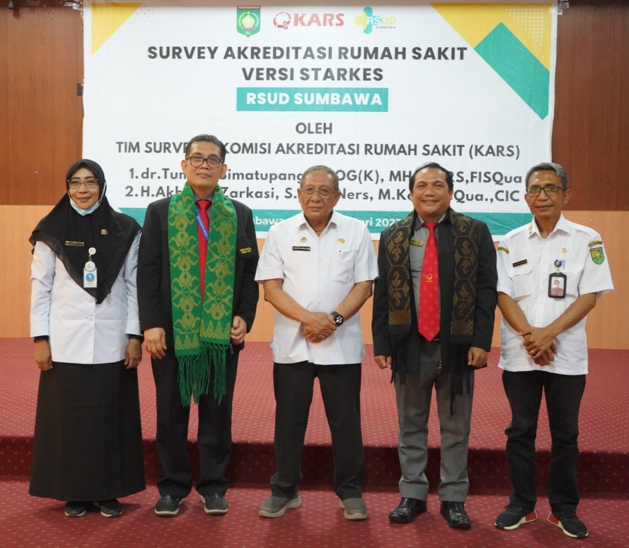 SURVEY AKREDITASI RUMAH SAKIT VERSI STARKES  RSUD SUMBAWA OLEH TIM SURVEIOR KOMOSI AKREDITASI RUMAH SAKIT (KARS)