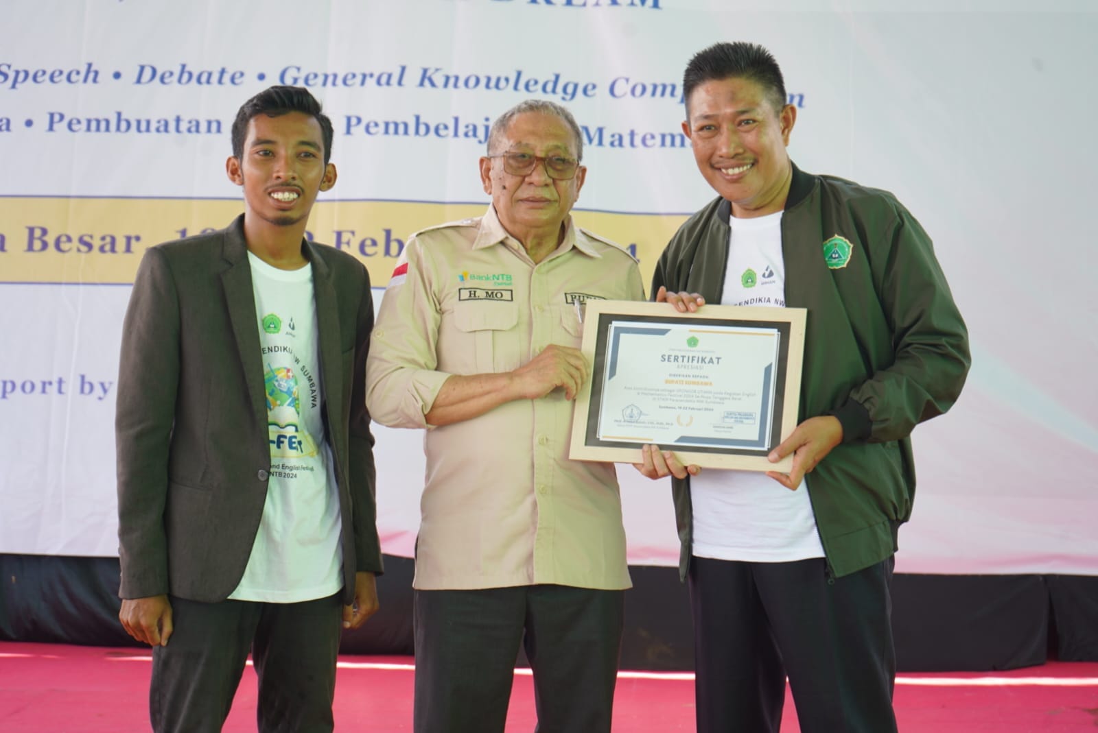 BUPATI SUMBAWA : pentingnya Pendidikan dalam mengembangkan potensi generasi muda