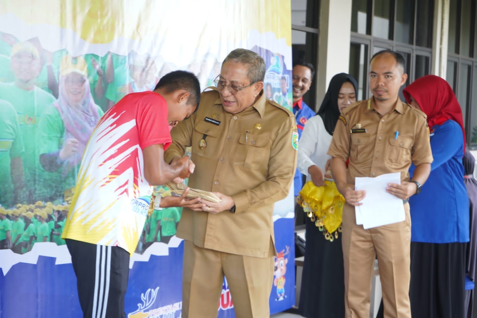 BUPATI SUMBAWA APRESIASI, SELURUH ATLIT YANG IKUT PORPROV 2023 ASLI ASAL KABUPATEN SUMBAWA