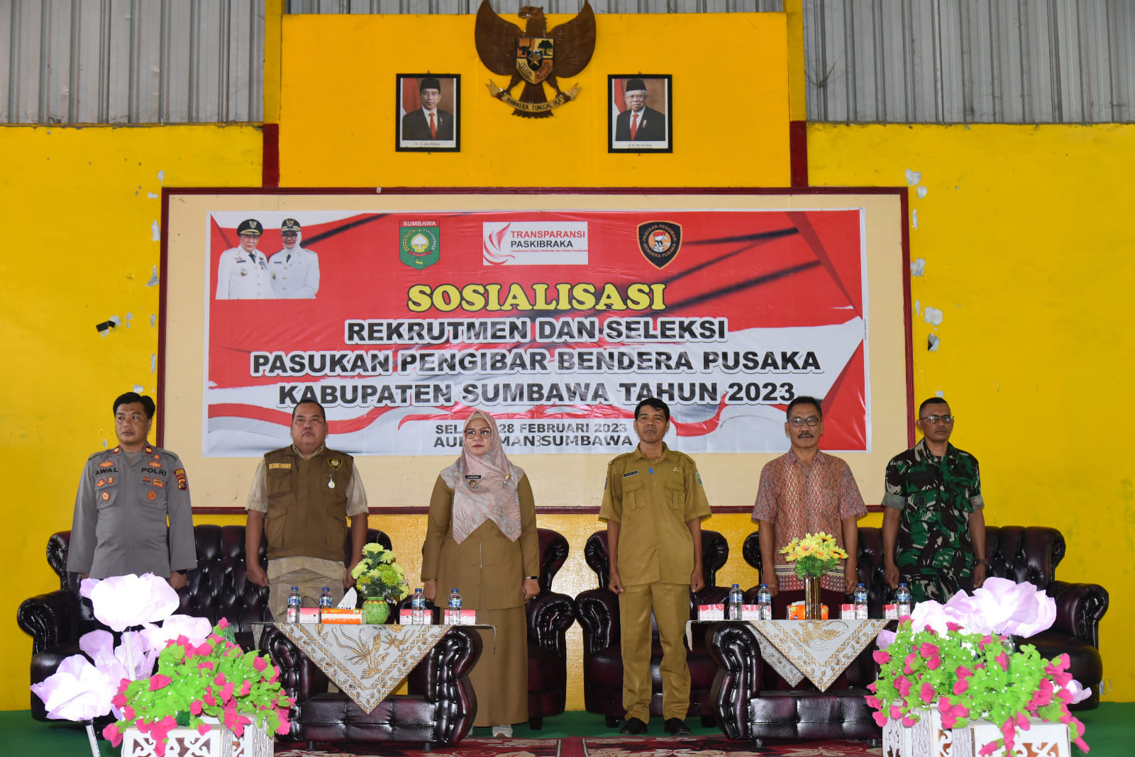 Wakil Bupati Sumbawa membuka secara resmi acara "Sosialisasi rekrutmen dan seleksi calon pasukan pengibar bendera pusaka tahun 2023".