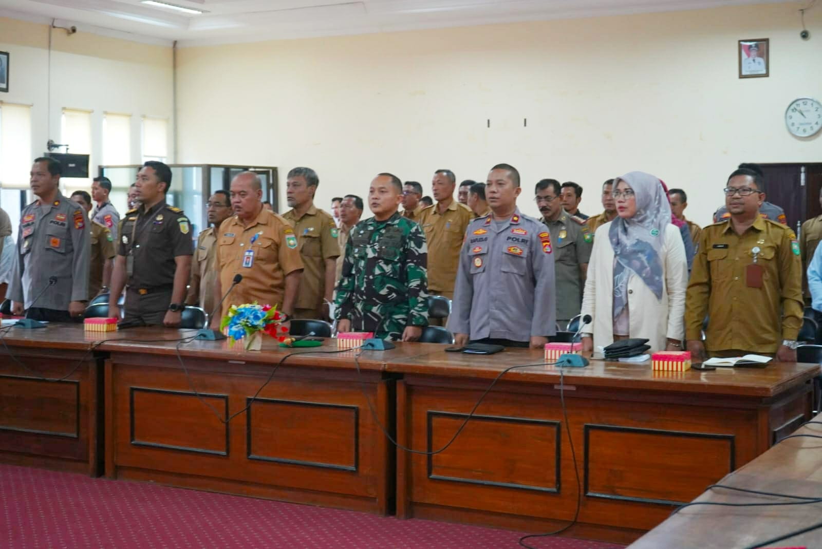 PEMERINTAH KABUPATEN SUMBAWA MELAKUKAN RAPAT KOORDINASI DENGAN GUBERNUR NTB UNTUK PERSIAPAN MXGP TAHUN 2023 