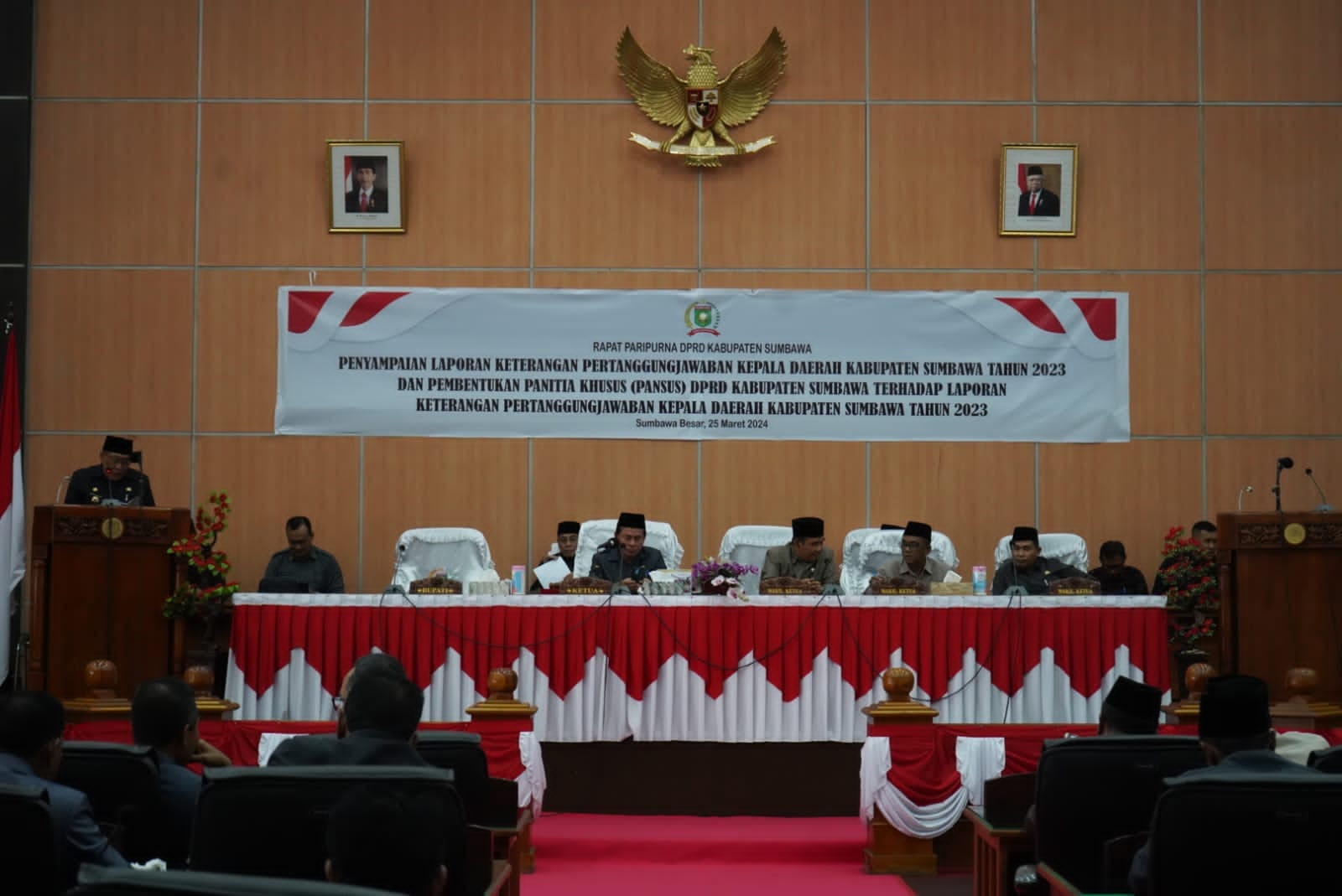 RAPAT PARIPURNA PENYAMPAIAN LKPJ KEPALA DAERAH KABUPATEN SUMBAWA TAHUN 2023