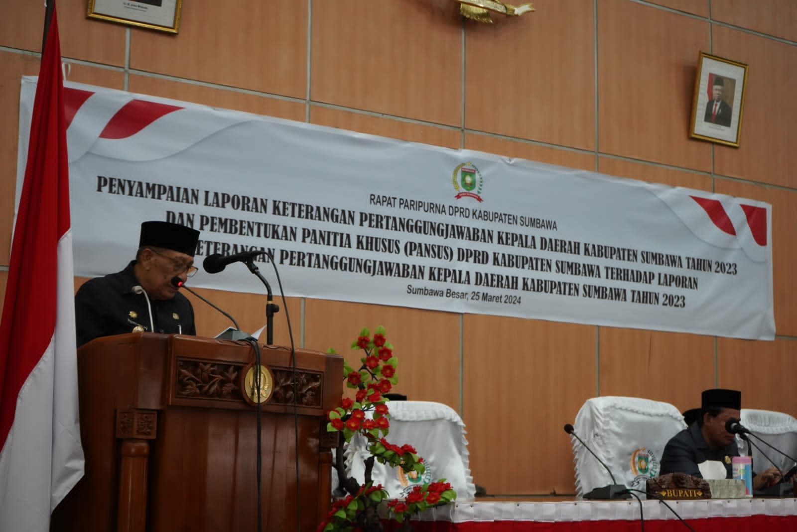 RAPAT PARIPURNA PENYAMPAIAN LKPJ KEPALA DAERAH KABUPATEN SUMBAWA TAHUN 2023