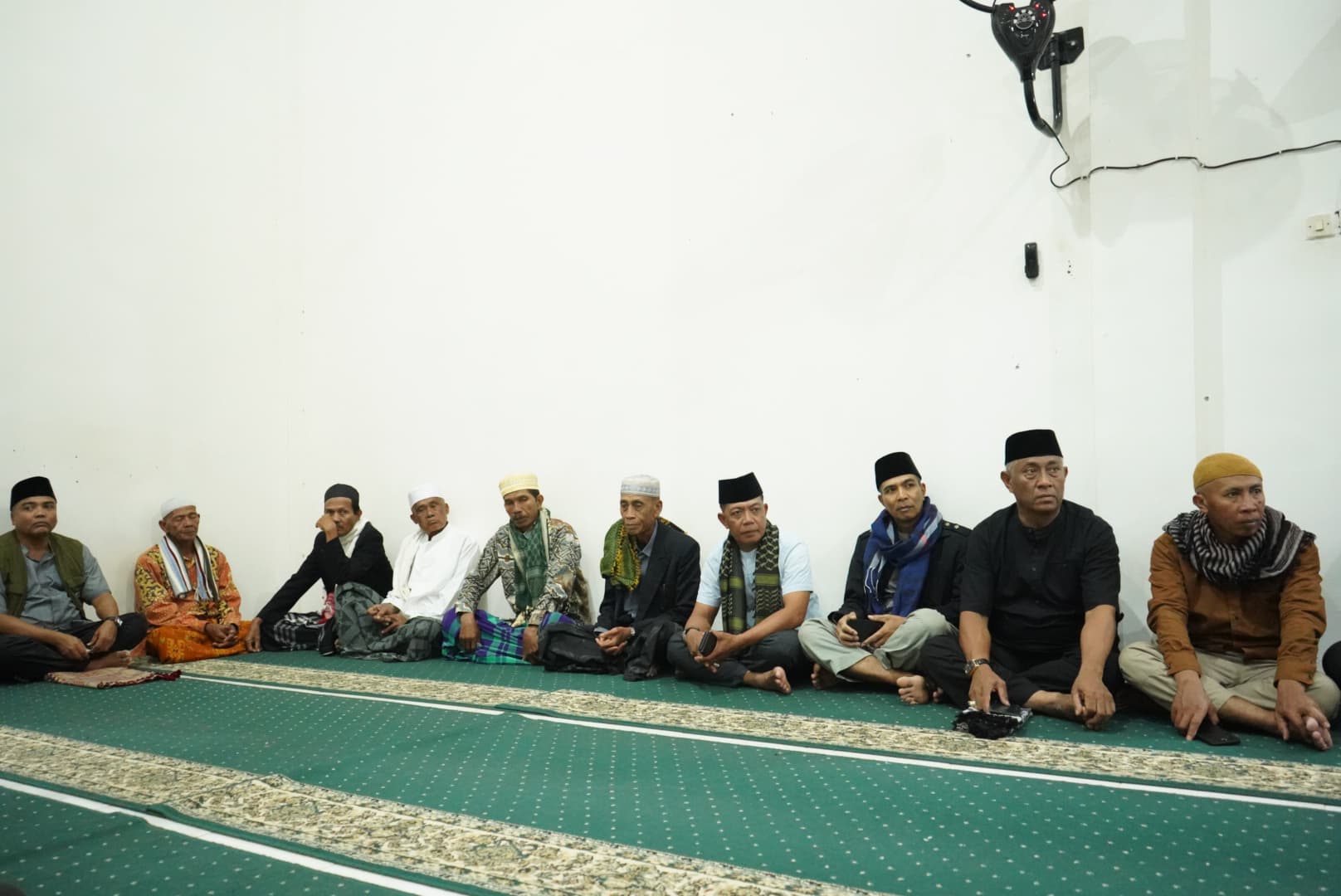 Safari Ramadhan Wakil Bupati Sumbawa di Masjid Al-Hikma, Lantung: Ajak Masyarakat : Lindungi Alam dari Ilegal Logging dan Eksploitasi yang Tidak Berta