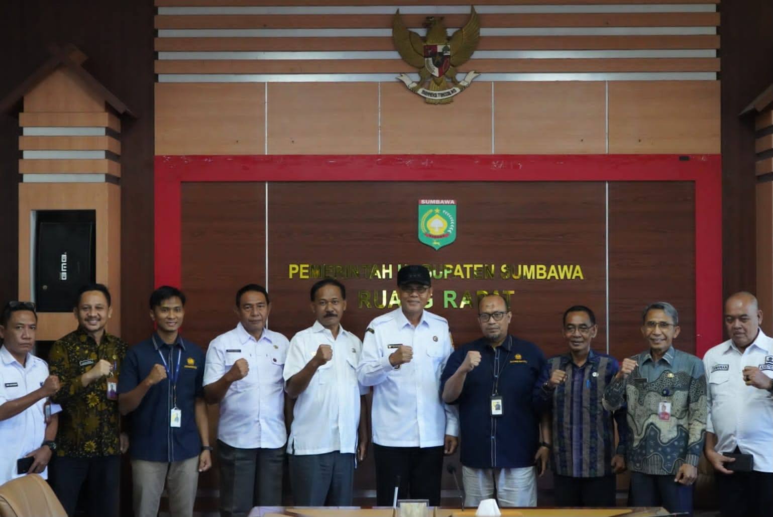 Pemkab Sumbawa Teken Perjanjian Kerja Sama dengan DJP dan DJPK untuk Optimalisasi Pajak