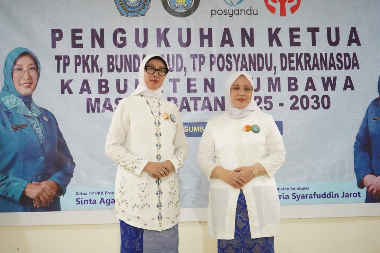 Ketua TP PKK Provinsi NTB Kukuhkan Hj. Ida Fitria Syarafuddin Jarot sebagai Ketua TP PKK Kabupaten Sumbawa