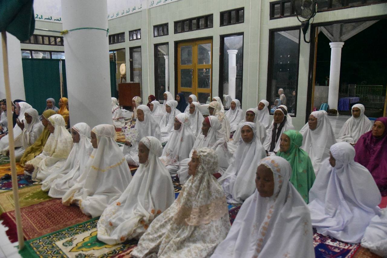Ditemani Bupati Sumbawa, Wakil Gubernur NTB Safari Ramadhan di Dusun Punik, Batu Dulang