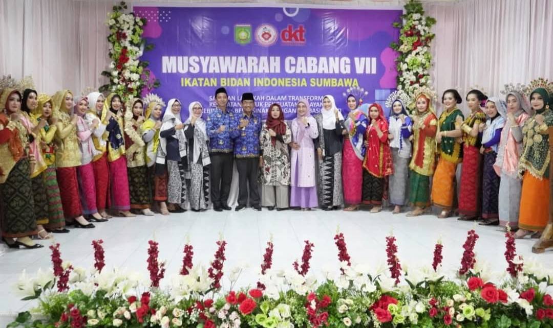 Wabup Sumbawa Buka Muscab VII IBI: Perkuat Peran Bidan dalam Transformasi Kesehatan Daerah