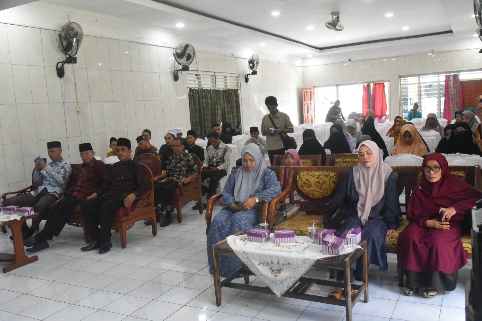 Wabup Sumbawa Tutup Training Center Kafilah STQH ke-28: Siapkan Diri Jadi Duta Daerah yang Membanggakan