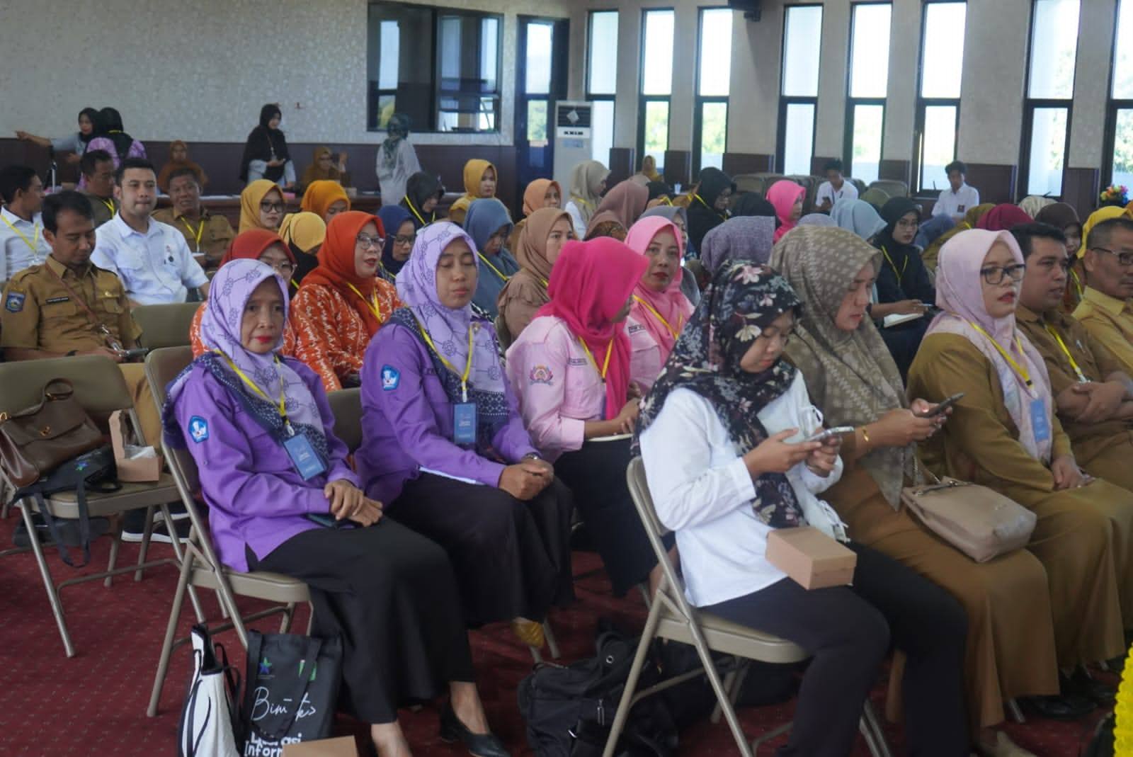 Bupati Sumbawa Buka Bimtek Literasi: Perkuat Masyarakat Melawan Hoaks di Era Digital