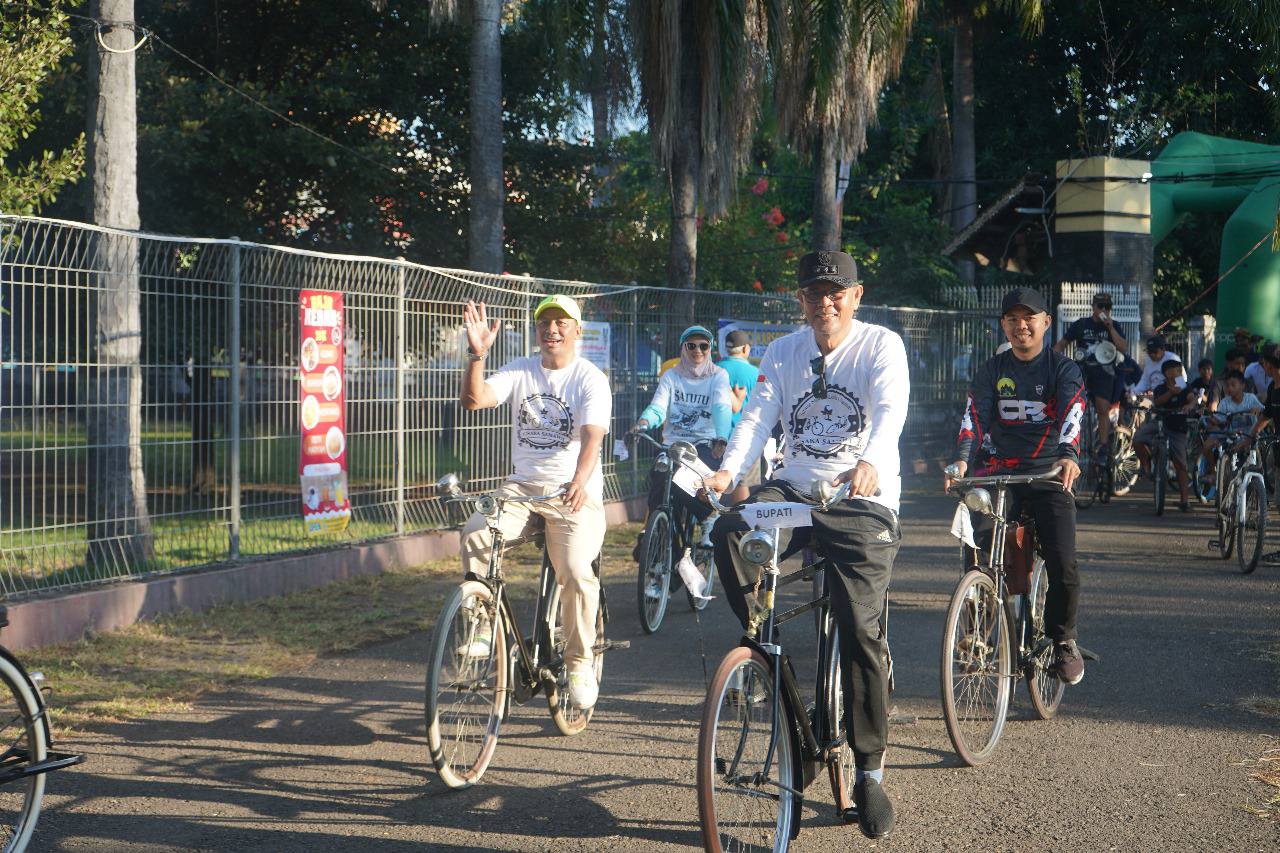 Pemkab Sumbawa Meriahkan HUT ke-3 PUSAKA Samawa dan Bank NTB Syariah dengan Semangat Budaya dan Kebersamaan