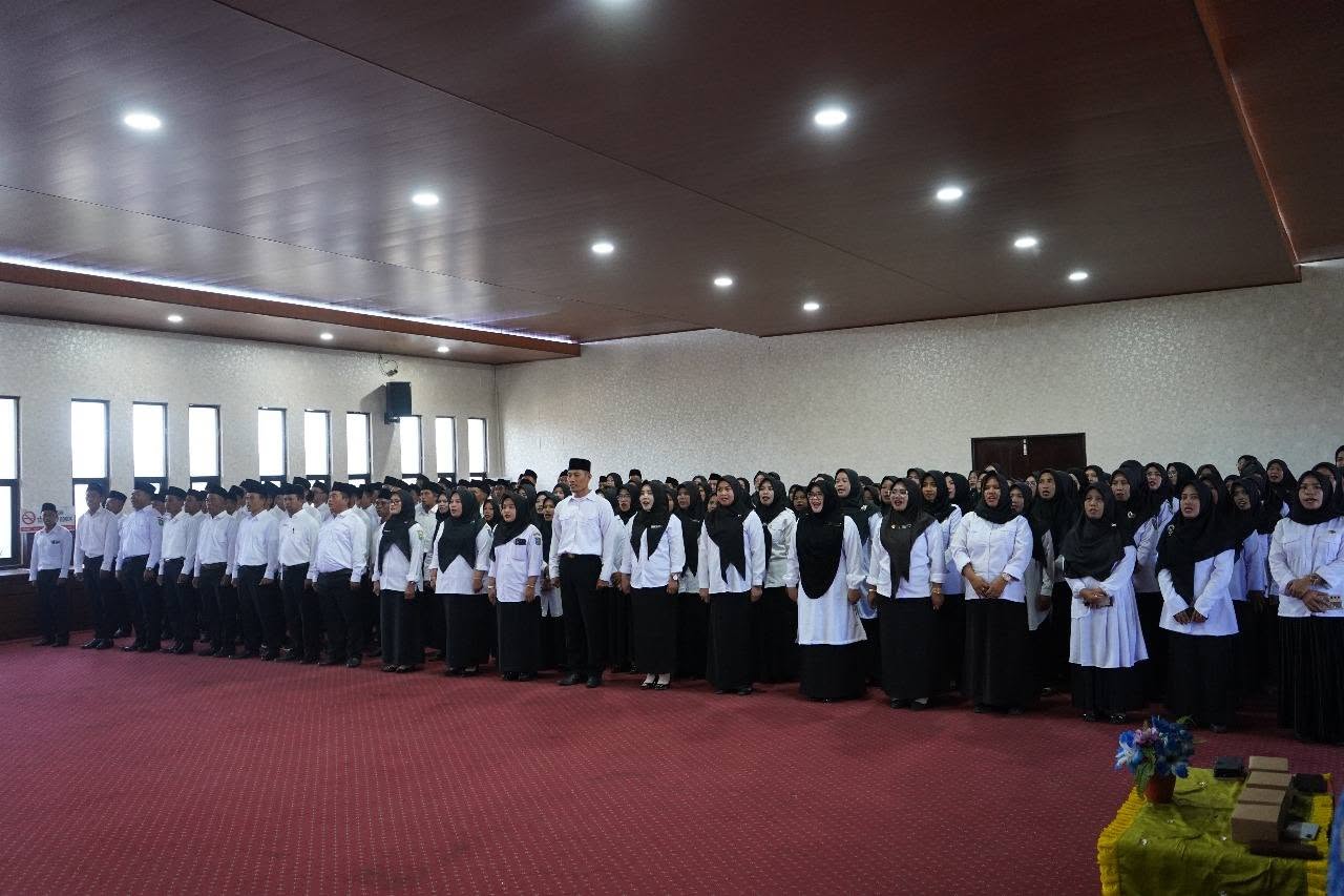 Bupati Sumbawa Serahkan SK PPPK kepada 467 ASN Baru: Momentum Pengabdian dan Integritas