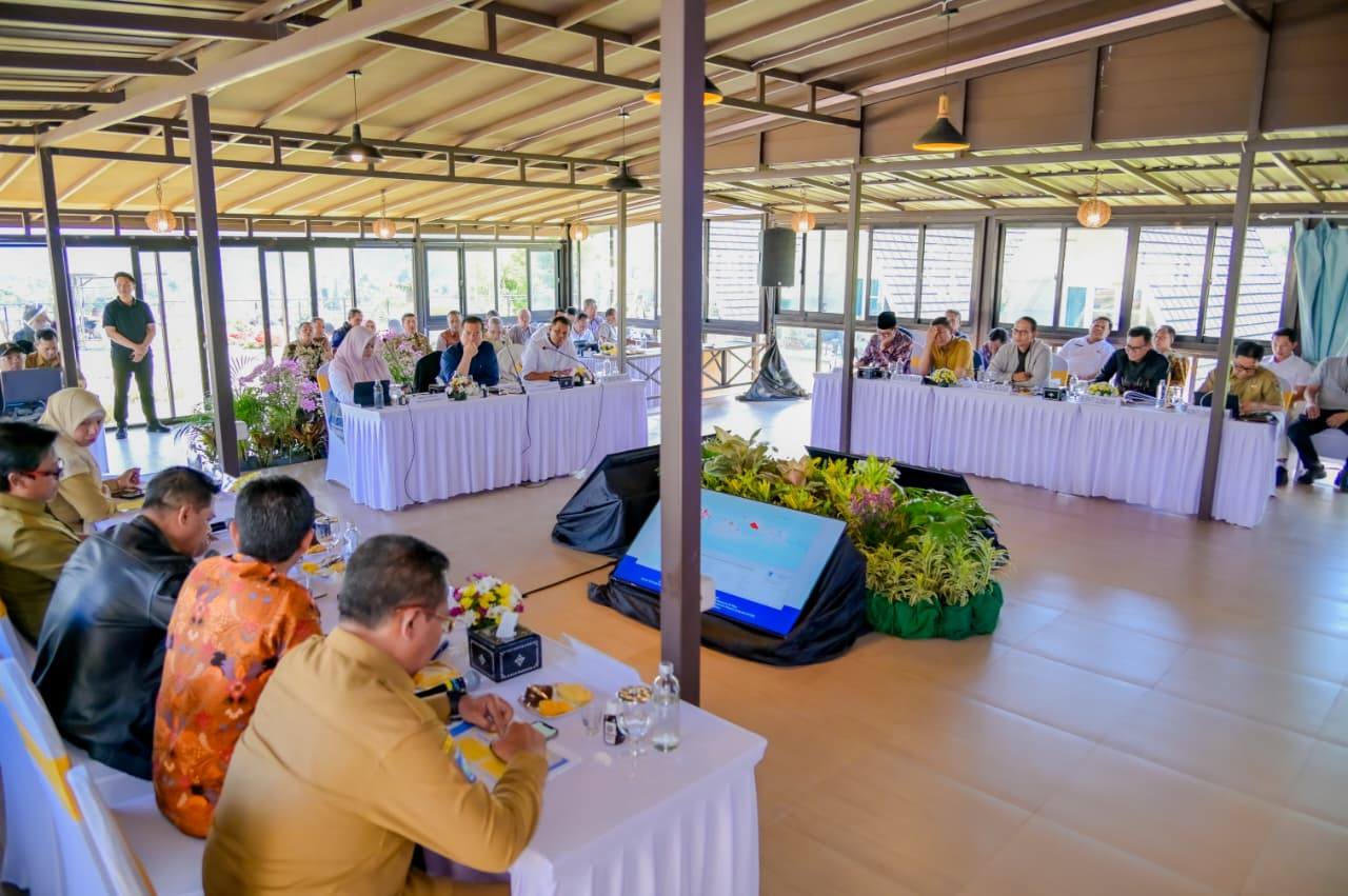 Rakor Bupati se NTB bahas program prioritas (26-8-2025)