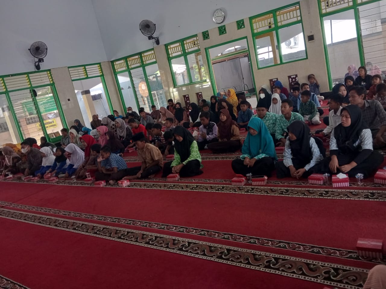Badan Amil Zakat Nasional (Baznas) Kabupaten Sumbawa, menyalurkan Bantuan Dana Bagi Hasil Tahun 2022