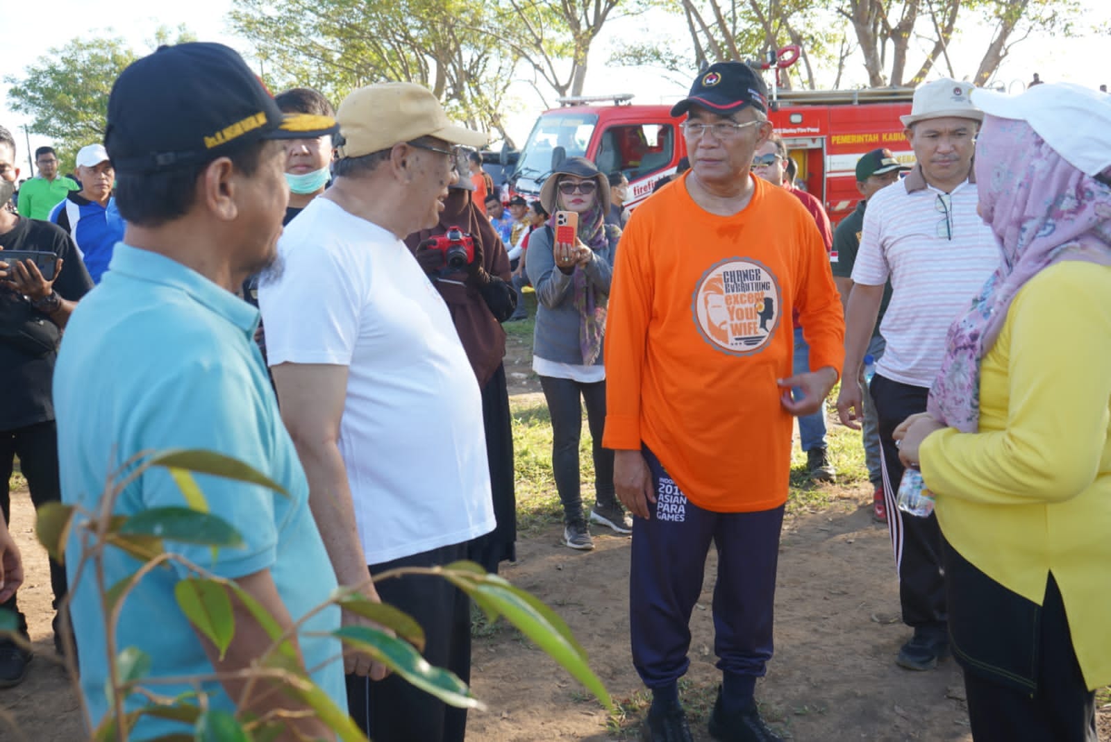 Penanaman Pohon Di Lokasi Sirkuit MXGP Oleh Menko PMK RI bersama Bupati Sumbawa