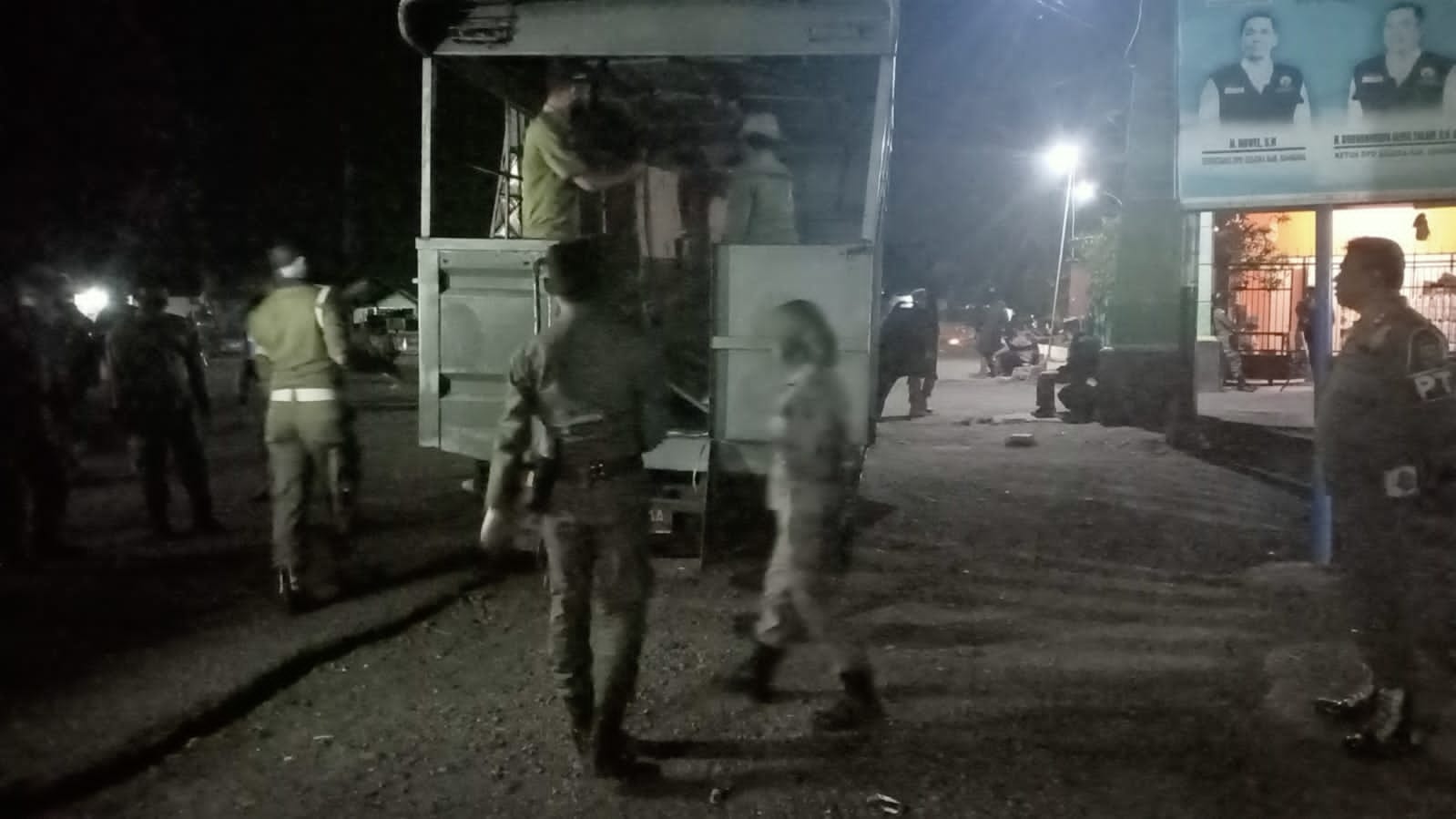 Pemda Sumbawa Tertibkan Pasar Bayangan di Kecamatan Utan