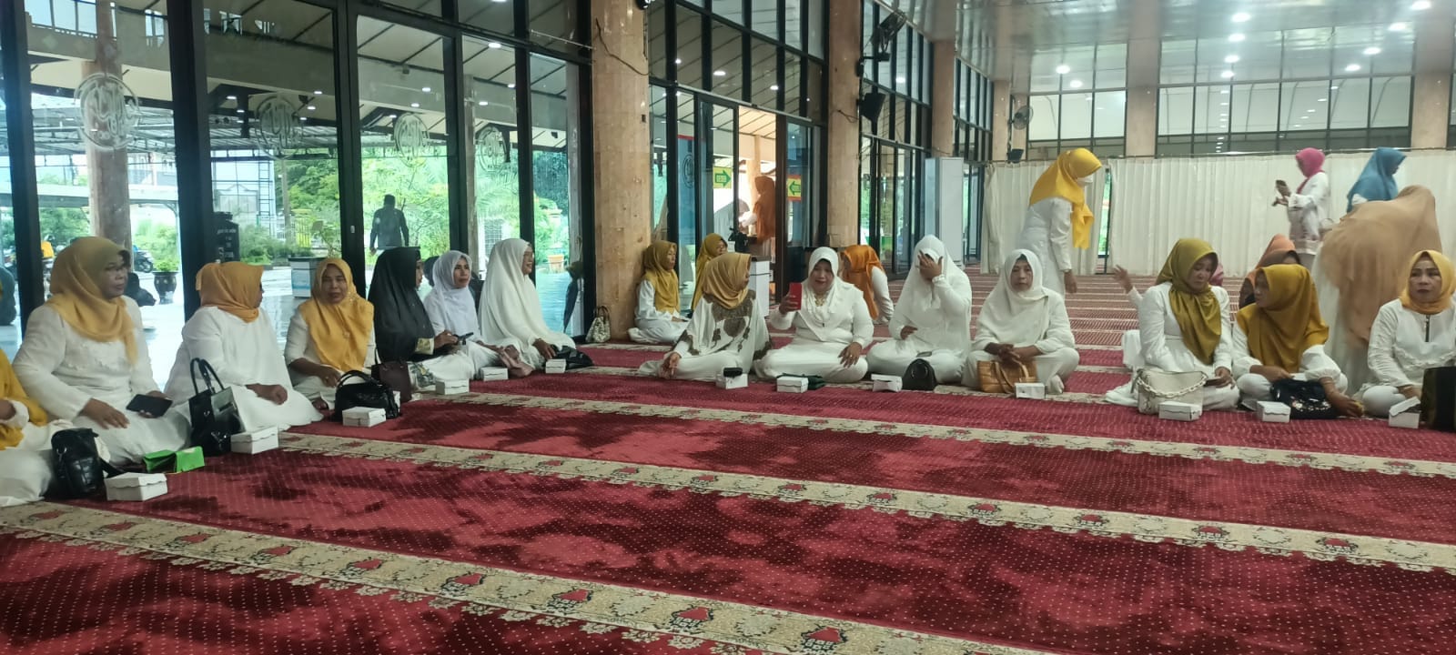 Pengajian Akbar Dalam Rangka Peringatan Hari Ibu