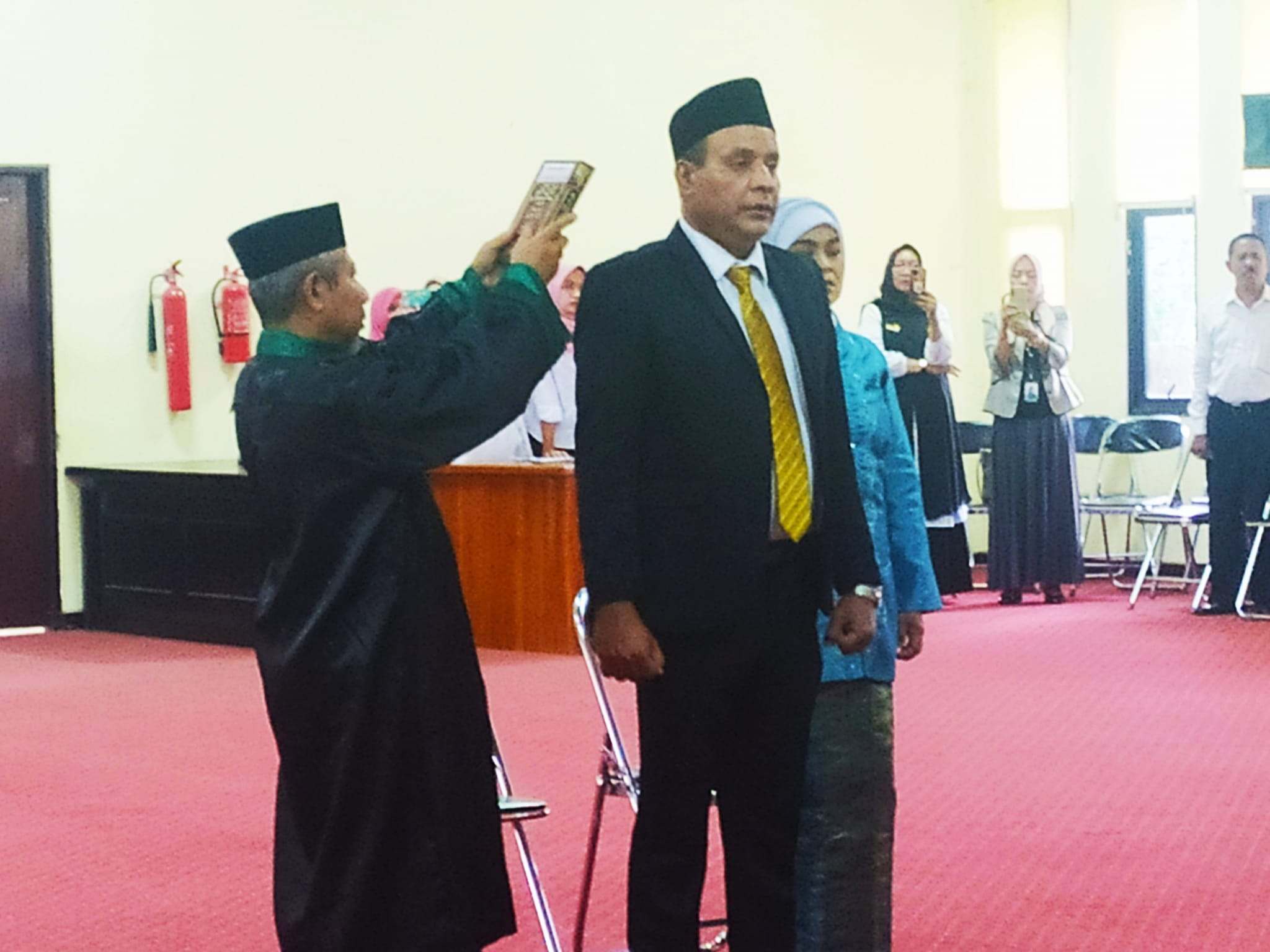 PENGUCAPAN SUMPAH/JANJI PELANTIKAN JABATAN DIREKTUR PERUSAHAAN UMUM DAERAH AIR MINUM BATULANTE KABUPATEN SUMBAWA PERIODE  2022-2027