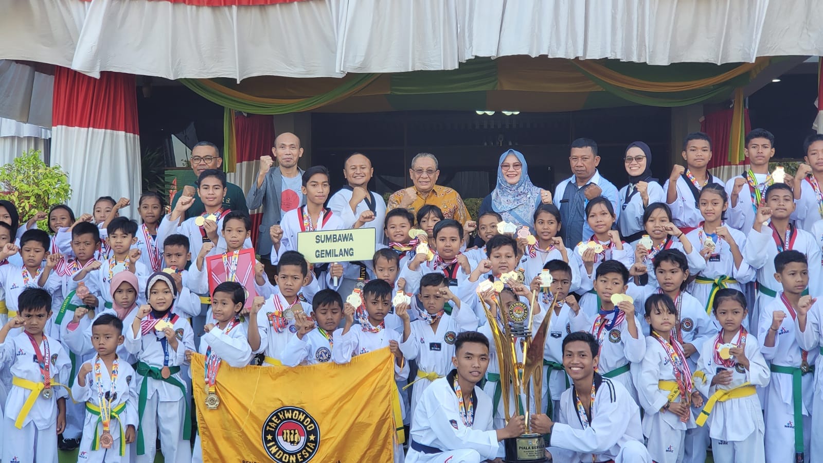 Penyambutan Atlet Taekwondo asal Kabupaten Sumbawa yang telah ikut pada kejuaraan Harum Cup I 2022 NTB dan Bali.
