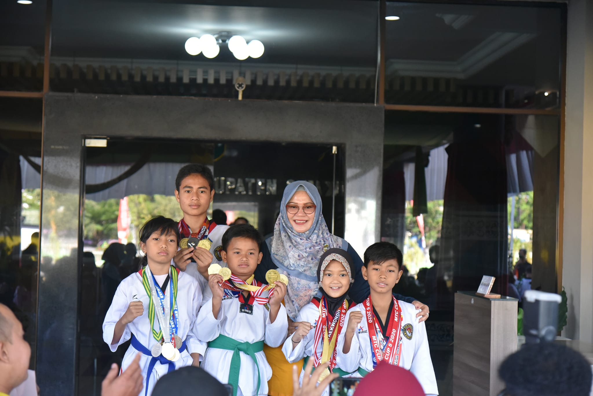 Penyambutan Atlet Taekwondo asal Kabupaten Sumbawa yang telah ikut pada kejuaraan Harum Cup I 2022 NTB dan Bali.