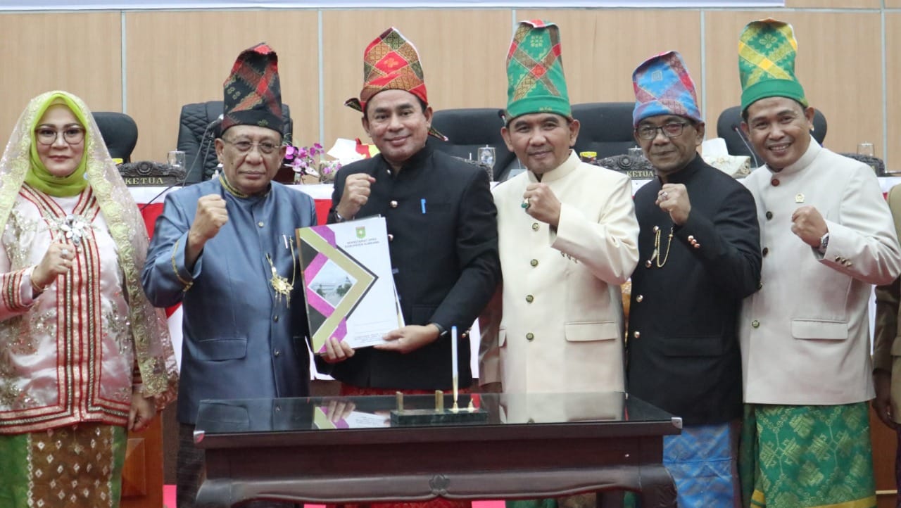 PENYAMPAIAN  LAPORAN  BADAN  ANGGRAN DPRD KABUPATEN SUMBAWA TENTANG RANCANGAN  KEBIJAKAN UMUM ANGGARAN PENDAPATAN DAN BELANJA DAERAH (KUA) SERTA RANCANGAN PRIORITAS DAN FLAFON ANGGARAN SEMENTARA (PPAS