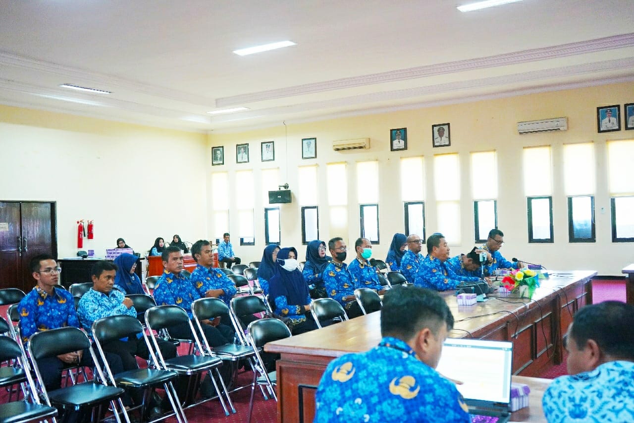Wakil Bupati Sumbawa Membuka Ekspose Survey Kepuasan Masyarakat (SKM) Unit Penyelenggara Pelayanan Publik Kabupaten Sumbawa di Lantai III Kantor Bupat