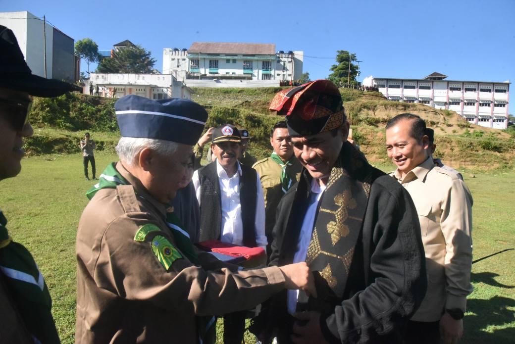 Mentan RI Amran Kunjungi Dea Malela