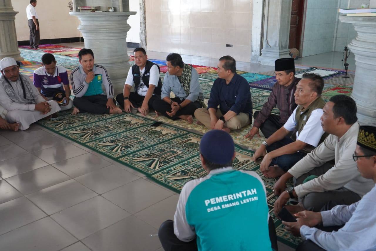 Gubernur NTB Berdialog dengan Kepala Sekolah di SMK 1 Lunyuk dalam Rangkaian Safari Ramadhan 1446 H