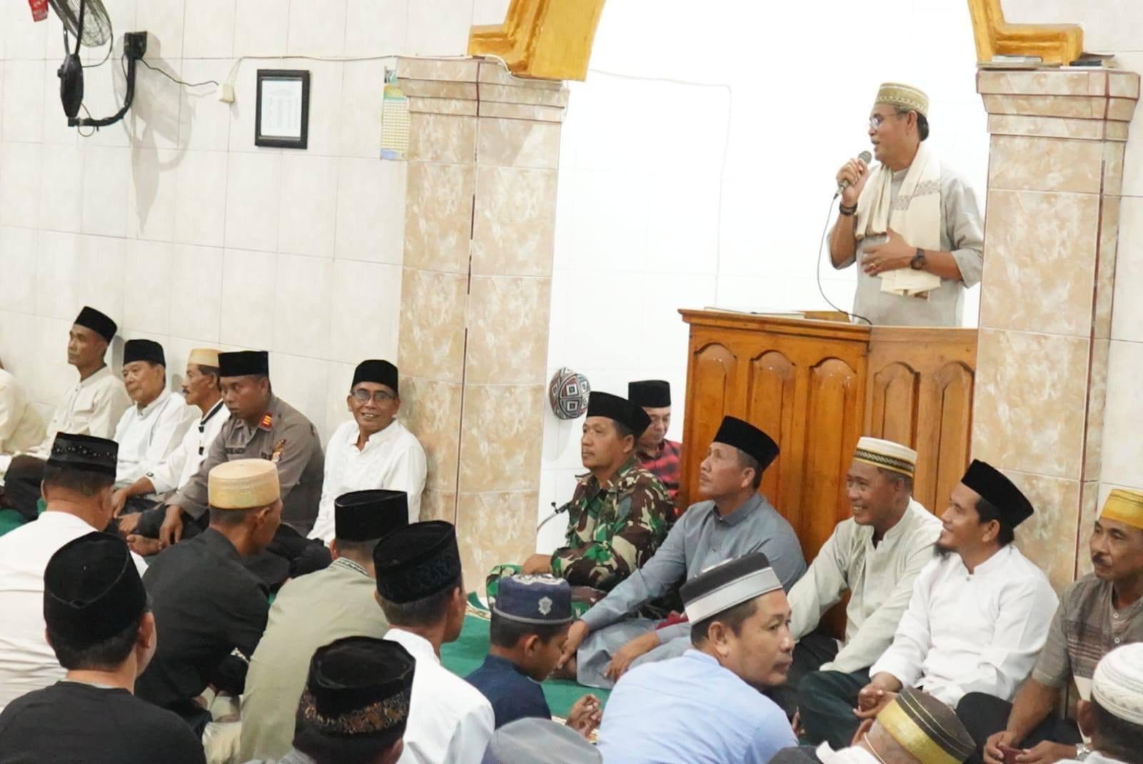 Bupati Sumbawa Safari Ramadhan di Alas Barat: Digitalisasi Pemerintahan Harus Dibarengi dengan Iman dan Taqwa