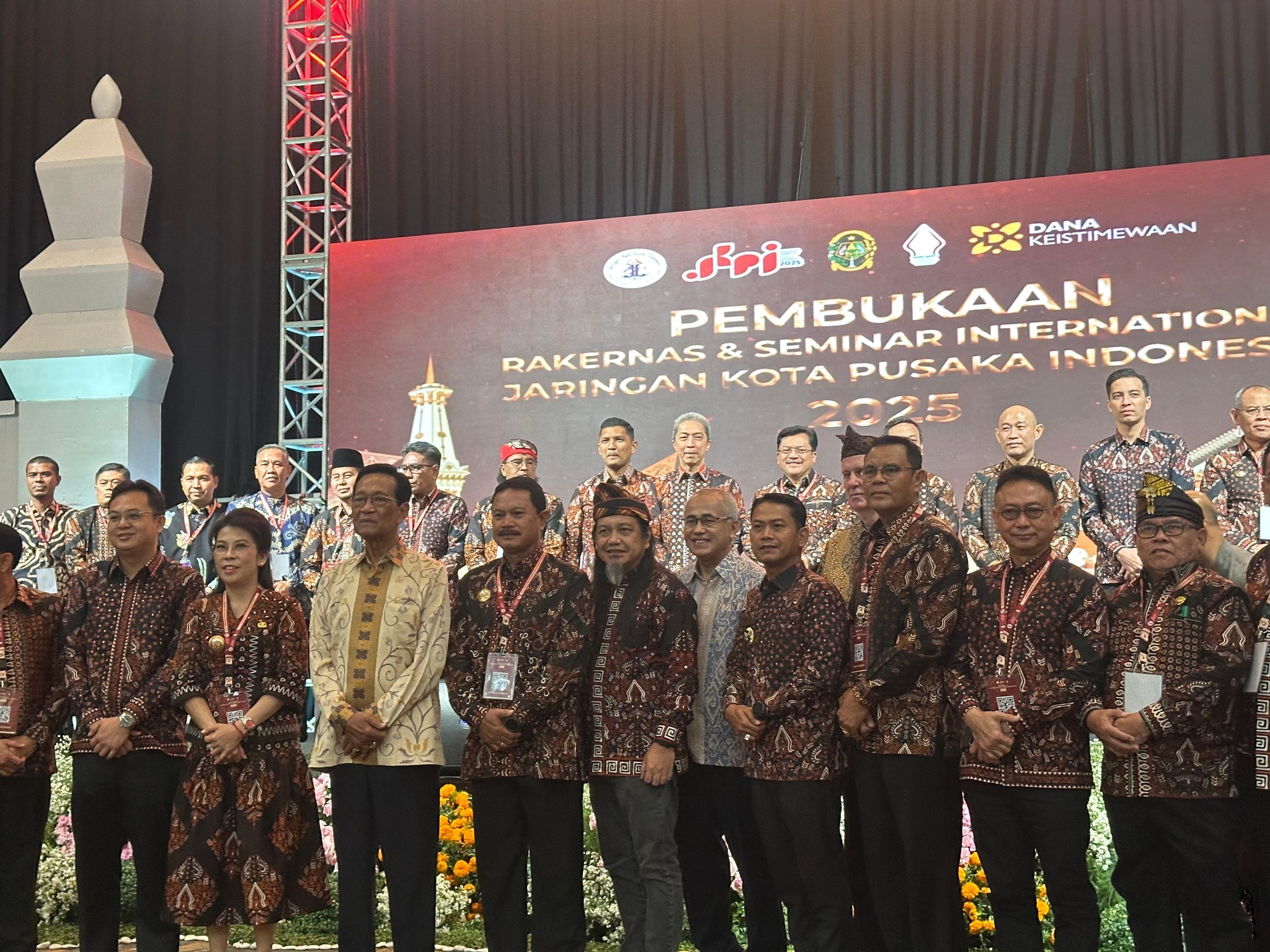 Bupati Sumbawa Tegaskan Pentingnya Pelestarian Warisan Budaya di Rakernas XI JKPI